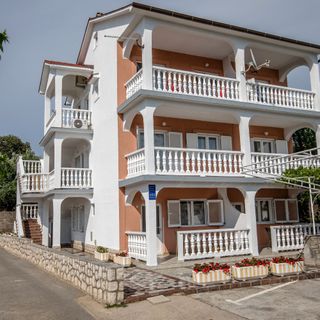 Apartmanok Parkolóhellyel Lopar, Rab - 22558 Lopar (5)