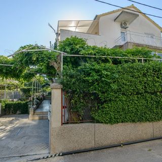 Apartments With Parking Space Trogir - 22655 (2)
