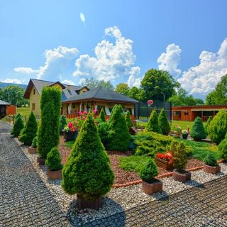 Całoroczne domki apartamentowe Pod Lipą Ustrzyki Dolne (2)