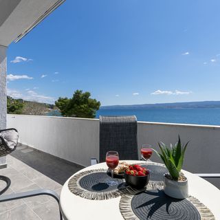 Apartment Filip Jesenice (2)