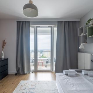 Studio w pobliżu centrum i lotniska (4)
