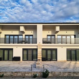 Swiss Apartments Oradea (3)