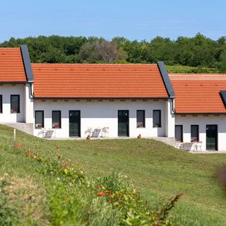 Prés Apartman - Tomolik Pincészet (4)