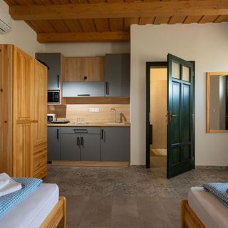 Prés Apartman - Tomolik Pincészet (5)