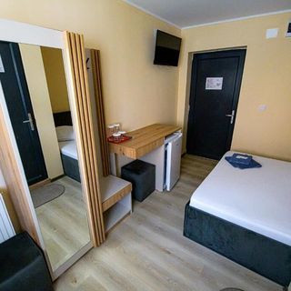 Casa ARENA Pitești (3)