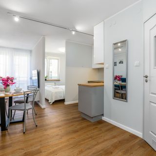 Jedności Narodowej 66/8 (3)