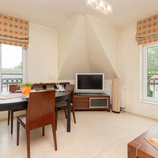 Piastowska 185a/10 (2)