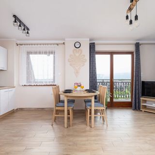 Salwatoriańska 28/2 (3)