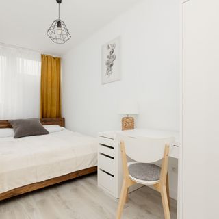 Przechodnia 2/1528 (2)