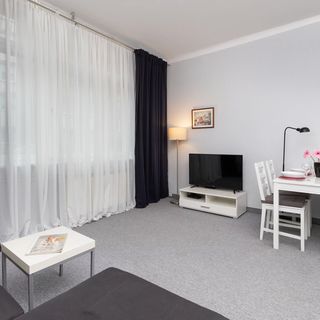 Niemcewicza 7/9 m.185 (2)