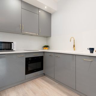 Grzybowska 85/219 (3)