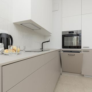 Al. Solidarności 60B/5 (3)