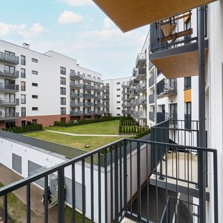 Dmowskiego 13F/11 (3)