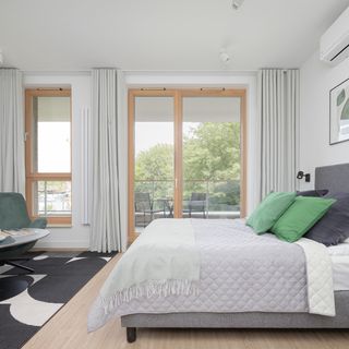 #Domaniewska 24/77 (3)