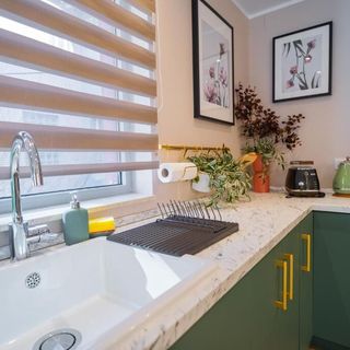 Victoriei Emerald & Pink Gems - Designer Apartments București (4)