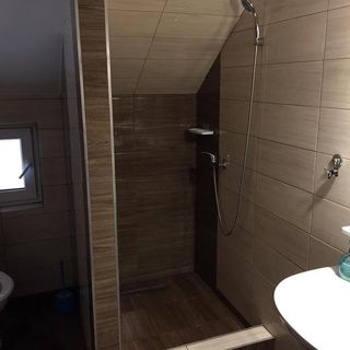 Căsuța de sub Piatră Colibița (3)