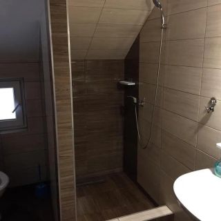 Căsuța de sub Piatră Colibița (3)
