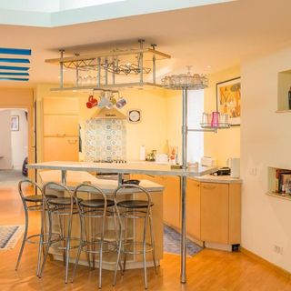 Artsy 3BR flat in Primaverii - most exlcusive area București (3)