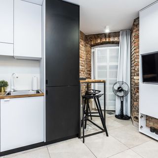 Chełmońskiego 8A/13A Poziom -1^ (3)