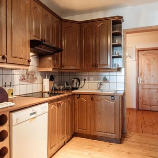 Nędzy Kubińca 253A/1^ (5)