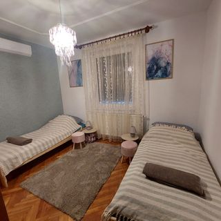 Akácvirág Airport Viki Apartman Debrecen (5)