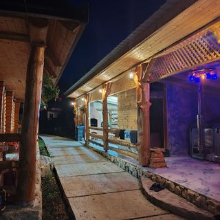 Cabana de sub Nuc Ocna Şugatag (3)