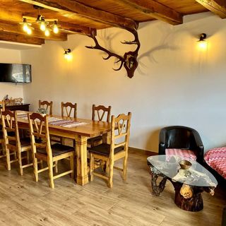 Casa de sub Horă Zărnești (2)