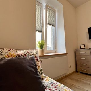 Mała kawalerka blisko centrum (2)