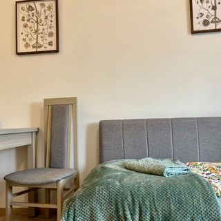 Mała kawalerka blisko centrum (5)