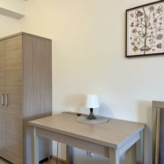 Mała kawalerka blisko centrum (4)