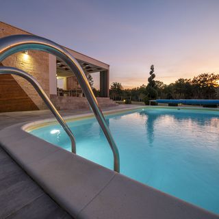 Villa Royal Green One Nin (5)