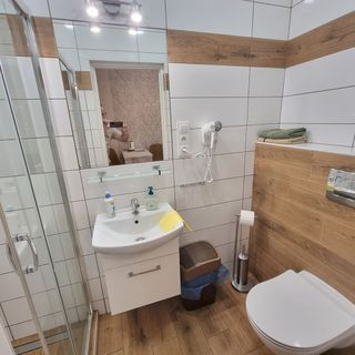 Pokoje Gościnne Adam Ustroń (2)