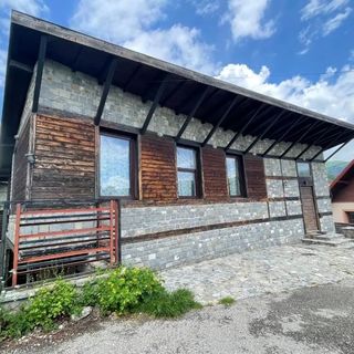 Căsuța de piatră Bușteni (5)