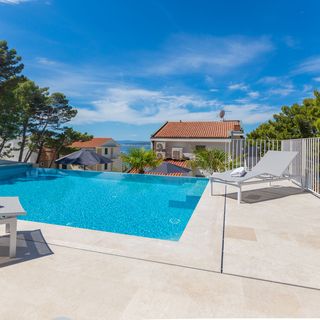 Apartments Villa Mt Brela (2)