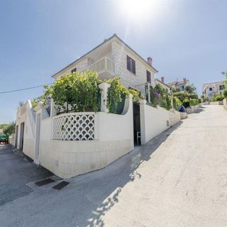 Apartment More Postira (2)