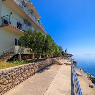 Apartments Domagoj Lukovo Sugarje (4)