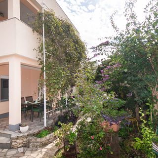 Apartments Sara Rogoznica (5)