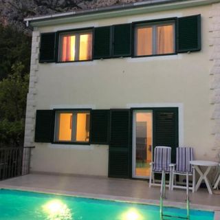 House Ned Tucepi (3)