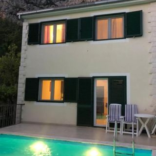 House Ned Tucepi (3)