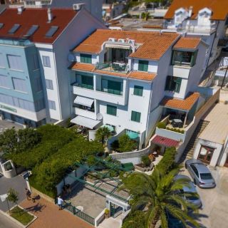 Apartments Gianni Makarska (2)
