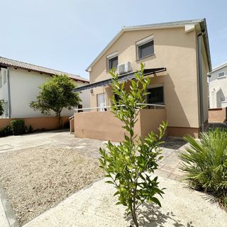 Apartments JoRa Nin (2)