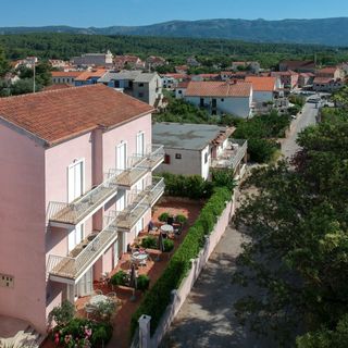 Apartments Josi Vrboska (4)