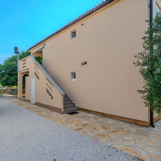 Apartment Zilic Vir II (2)