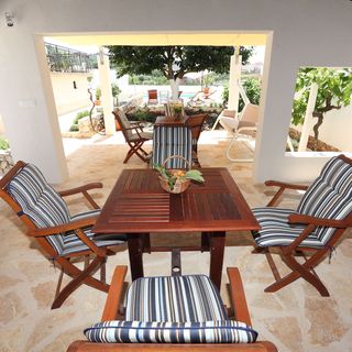 House Mrčela 200m from beach Okrug Gornji (5)