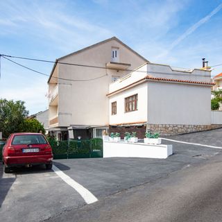 Apartmanok Parkolóhellyel Sibenik - 22886 Šibenik (3)