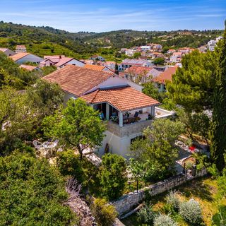 Nyaralóház Parkolóhellyel Sutivan, Brac - 23075 Sutivan (2)