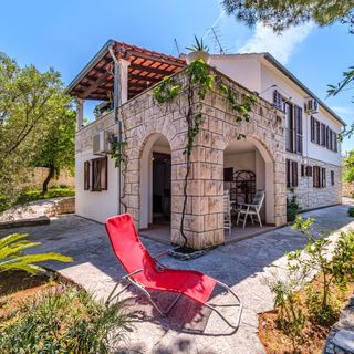 Nyaralóház Parkolóhellyel Sutivan, Brac - 23075 Sutivan (5)