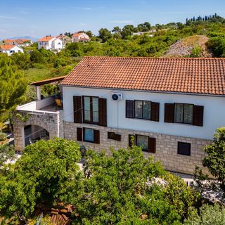 Nyaralóház Parkolóhellyel Sutivan, Brac - 23075 Sutivan (4)