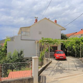 Apartmanok Parkolóhellyel Trogir - 23205 (2)