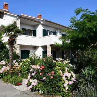 Apartmanok Parkolóhellyel Banjol, Rab - 23240 Banjol (2)